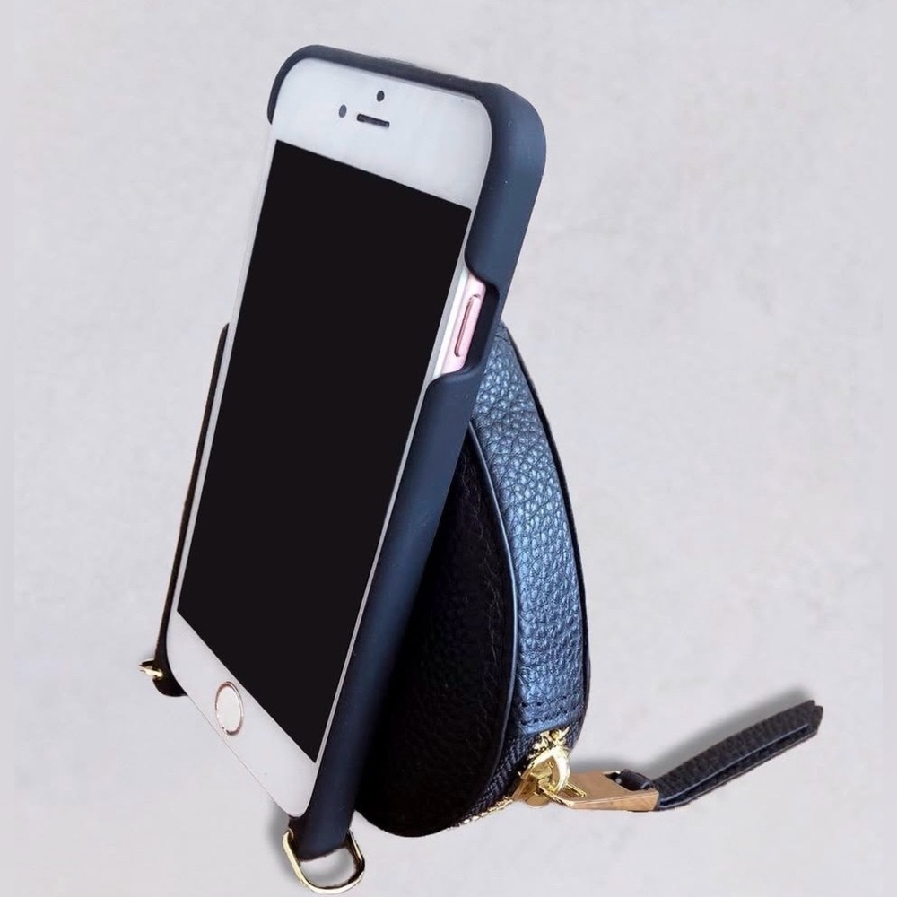 Bandolier Willa Heart Shaped Pouch iPhone 15 Pro Phone case Black - Picture 5 of 13